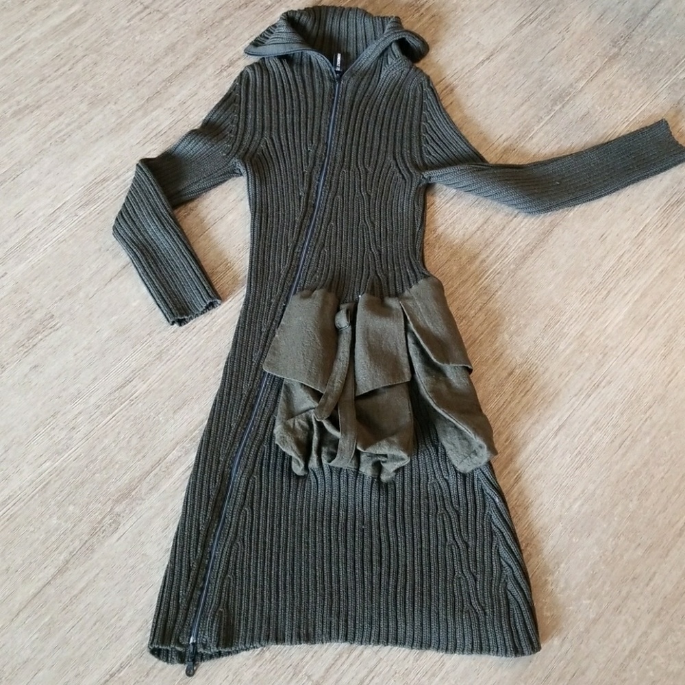 Sweaterdress in Hunter green